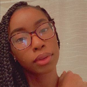 Meet your Posher, Zora